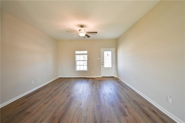 Building Photo - 252 Mount Vernon Way