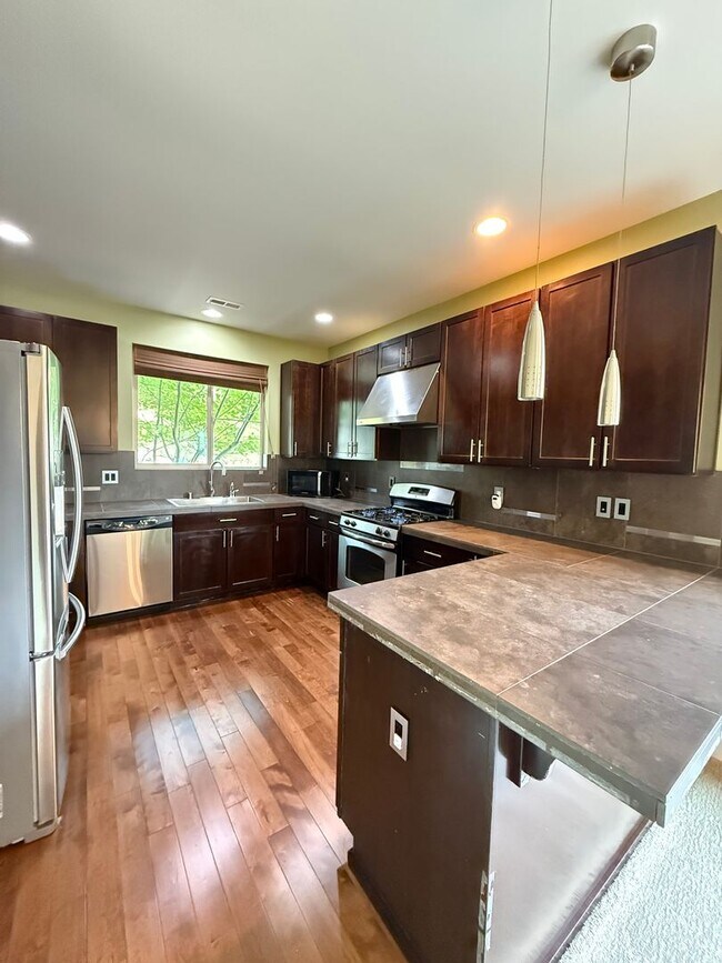 Building Photo - Stylish & Updated Home – 3BR/2.5BA, AC, Ne...