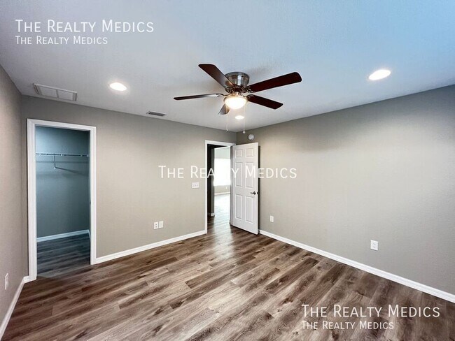 Building Photo - 405 Malauka Loop