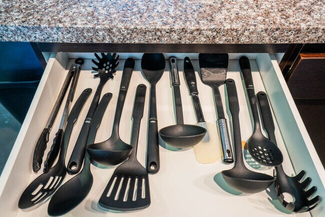 Building Photo - 333 E Roosevelt St