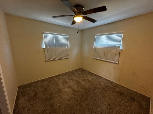 Building Photo - 5448 Encina Dr