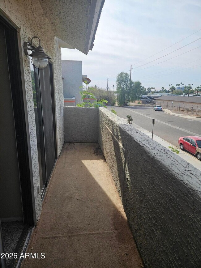 Building Photo - 885 N Granite Reef Rd