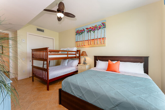 1 King bed and full size bunk beds - 310A Padre Blvd