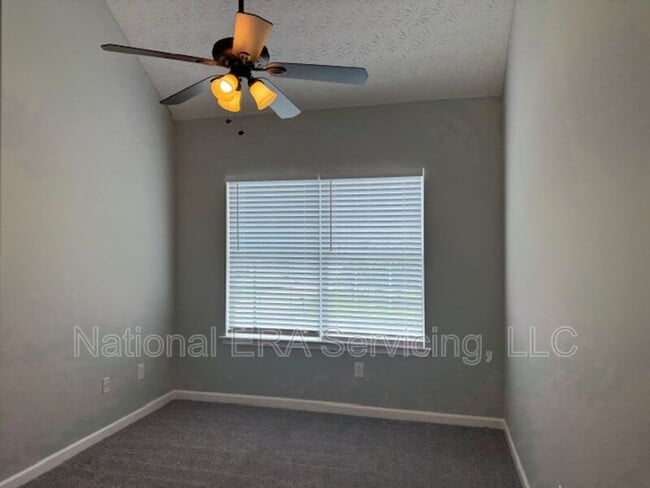 Building Photo - 711 Tullamore Way