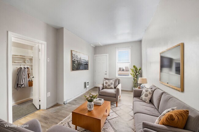 Building Photo - Carlton Arms