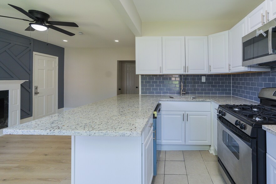 Building Photo - 1125 Gleneagle Rd