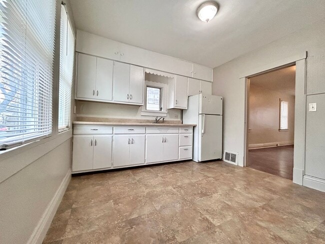 Building Photo - Two Bedroom Home in Muskegon