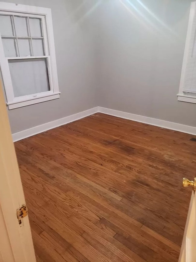 Building Photo - Charming 3 Bed, 2 Bath Home Near It All!