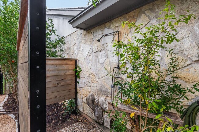 Building Photo - 6415 Steer Trail