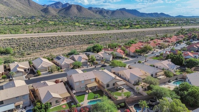 Building Photo - 11155 E Laurel Ln