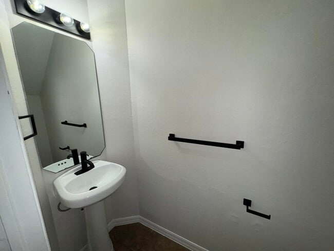 Building Photo - 971 Pipers Cay Dr