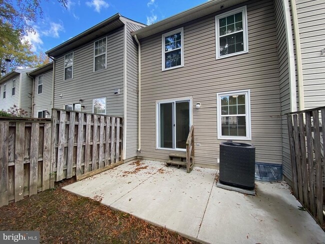 Building Photo - 1509 St Christopher Ct