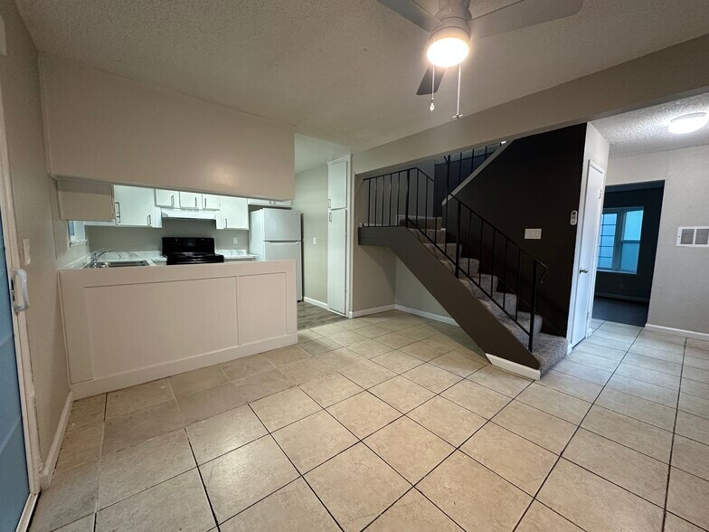 Building Photo - 3685 Cape Cod Ct