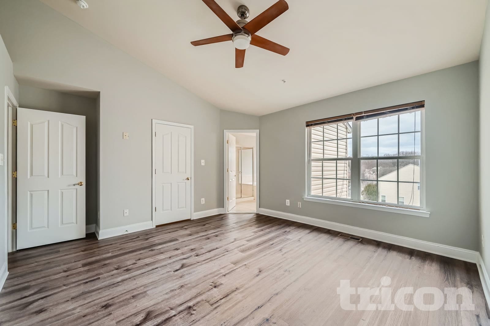 Building Photo - 566 Callander Way