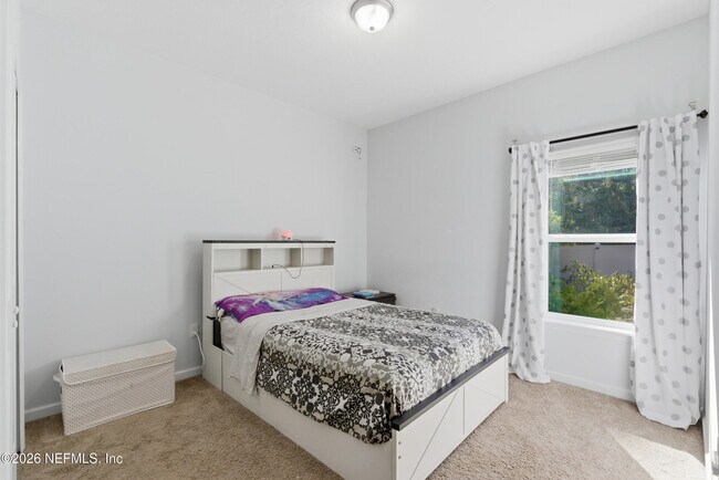 Building Photo - 454 Willow Lake Dr