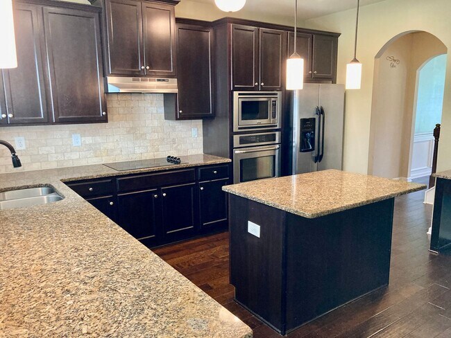 Building Photo - Spacious Grovetown Home