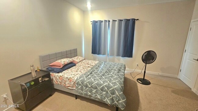 Building Photo - 2818 W Red Fox Rd