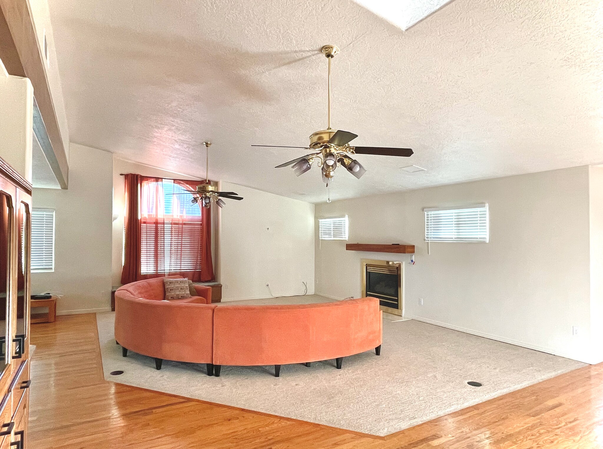 Building Photo - 1010 N 1800 E