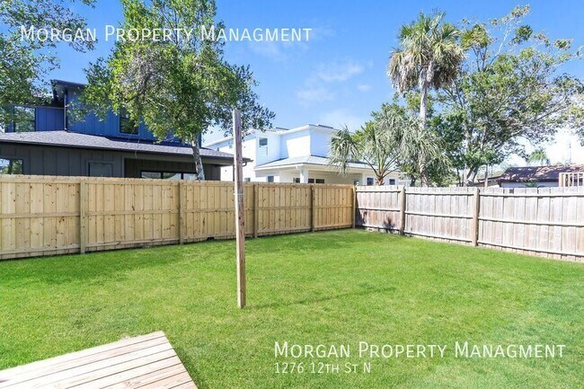 Building Photo - 1276 12th St N