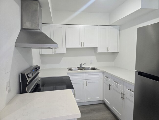 Building Photo - 712 Avenue H