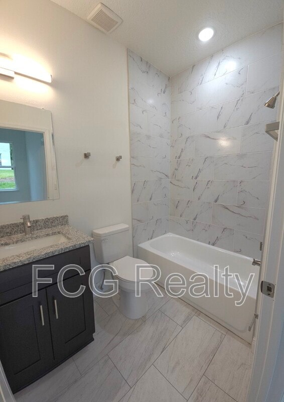 Building Photo - 7968 N Hillview Cir