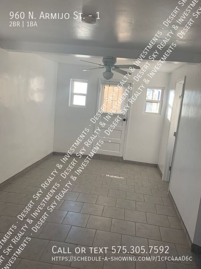 Building Photo - 960 N Armijo St