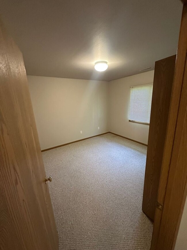 Building Photo - 3209 Polaris Dr