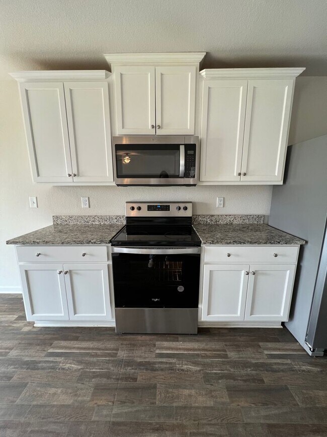 Building Photo - Charming 3 Bedroom Home Located In Zebulon NC!!!