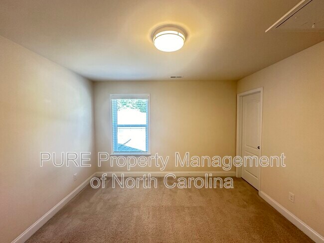 Building Photo - 5302 Tilley Manor Dr