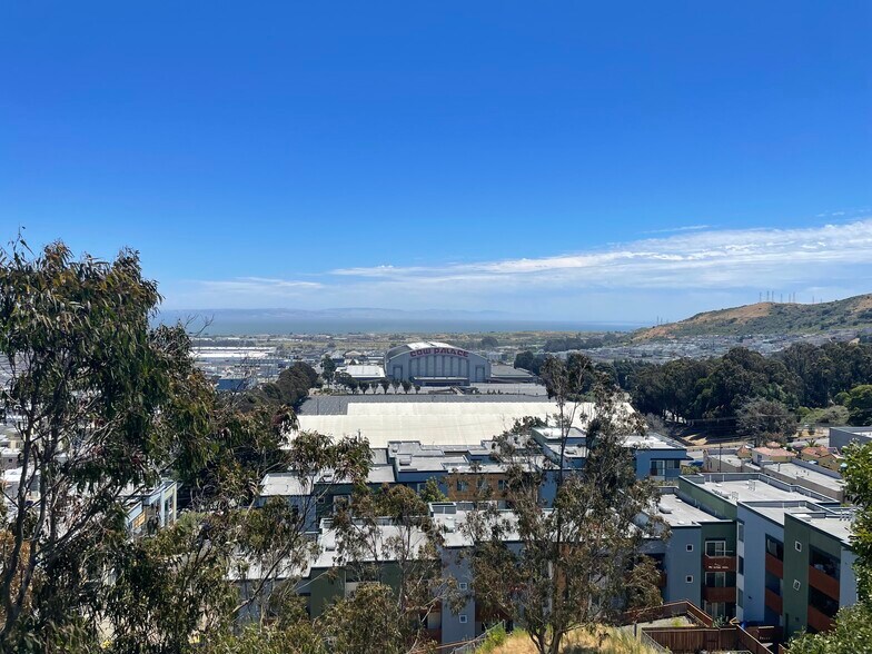 Bayview - 1310 Ridge Ct