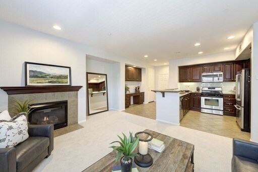 Building Photo - Immaculate 2 Bedroom Irvine Condo