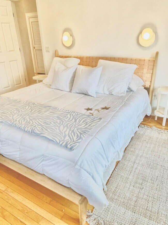 Building Photo - 6 Nidzyn Ave