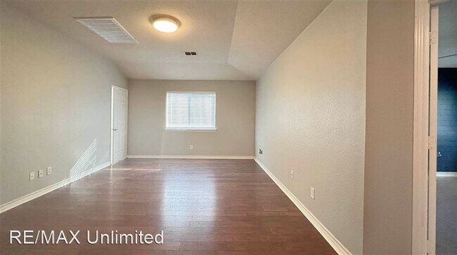 Building Photo - 4707 Shavano Ct