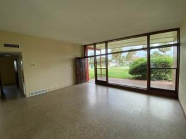 Building Photo - 100 Carolyn Terrace