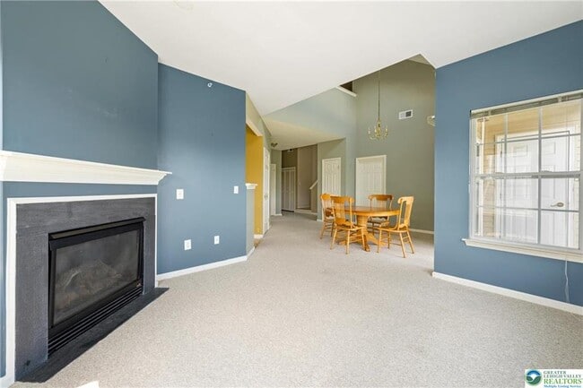 Building Photo - 917 Eden Terrace
