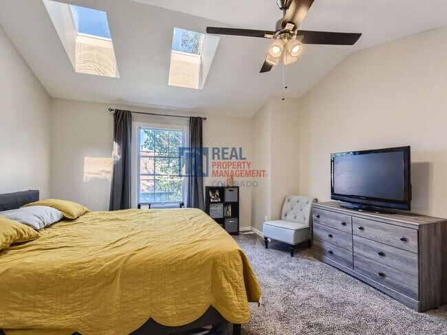 Building Photo - 2785 E Nichols Cir