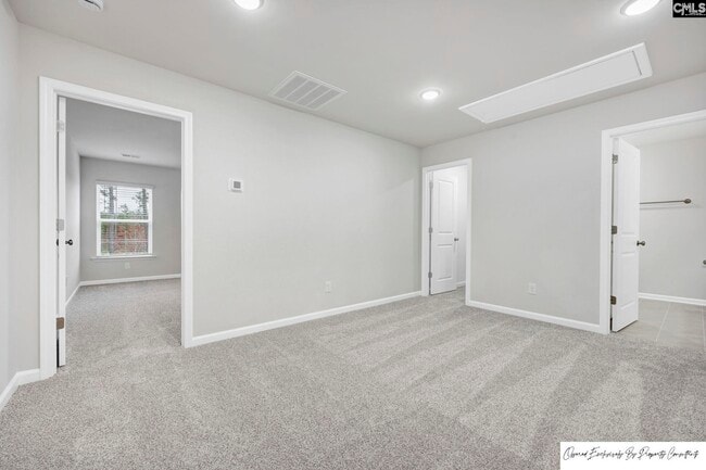 Building Photo - 223 Sunny Hl Dr