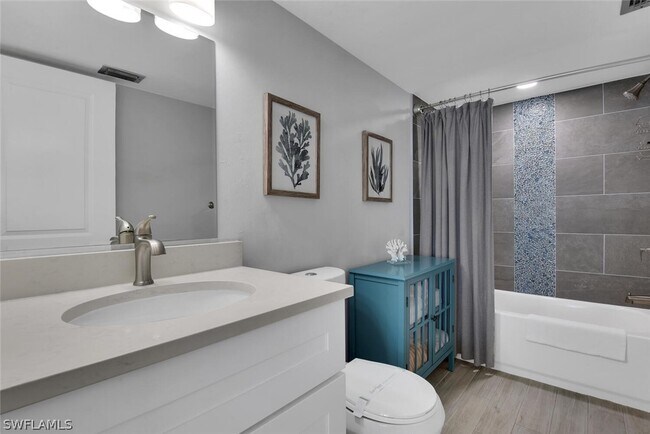 Building Photo - 890 S Collier Blvd