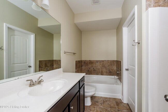 Building Photo - 9825 Valley Farms Blvd