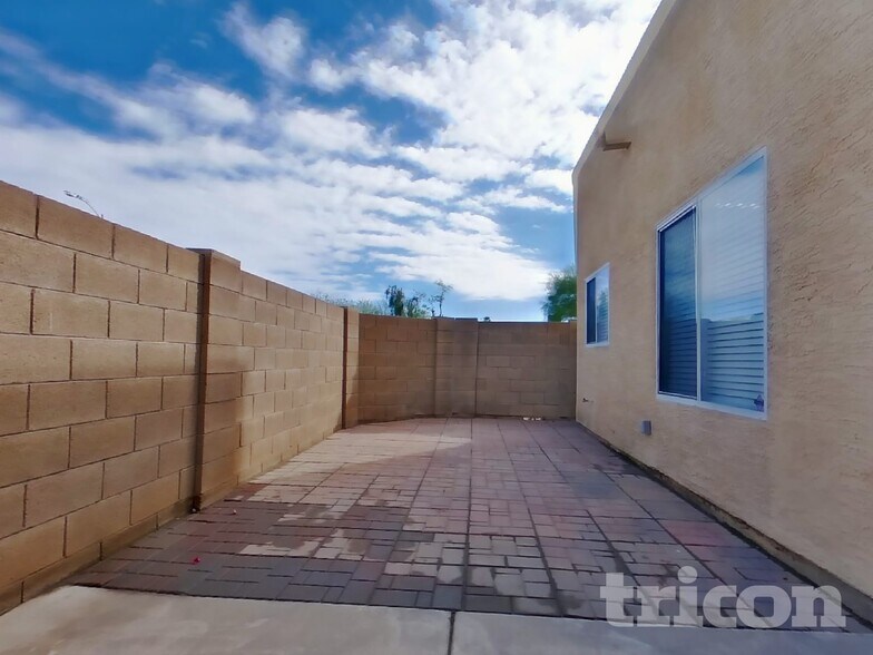 Building Photo - 625 N Hamilton St