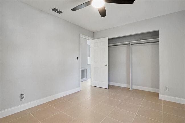 Building Photo - 1598 NE 36th St