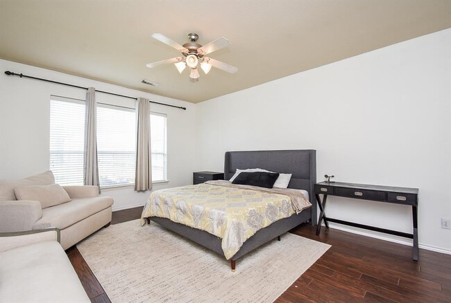 Building Photo - 2403 Echo Harbor Dr