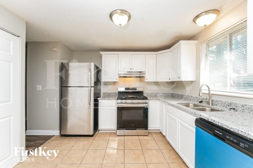 Building Photo - 1362 Tucker Woods Dr NW