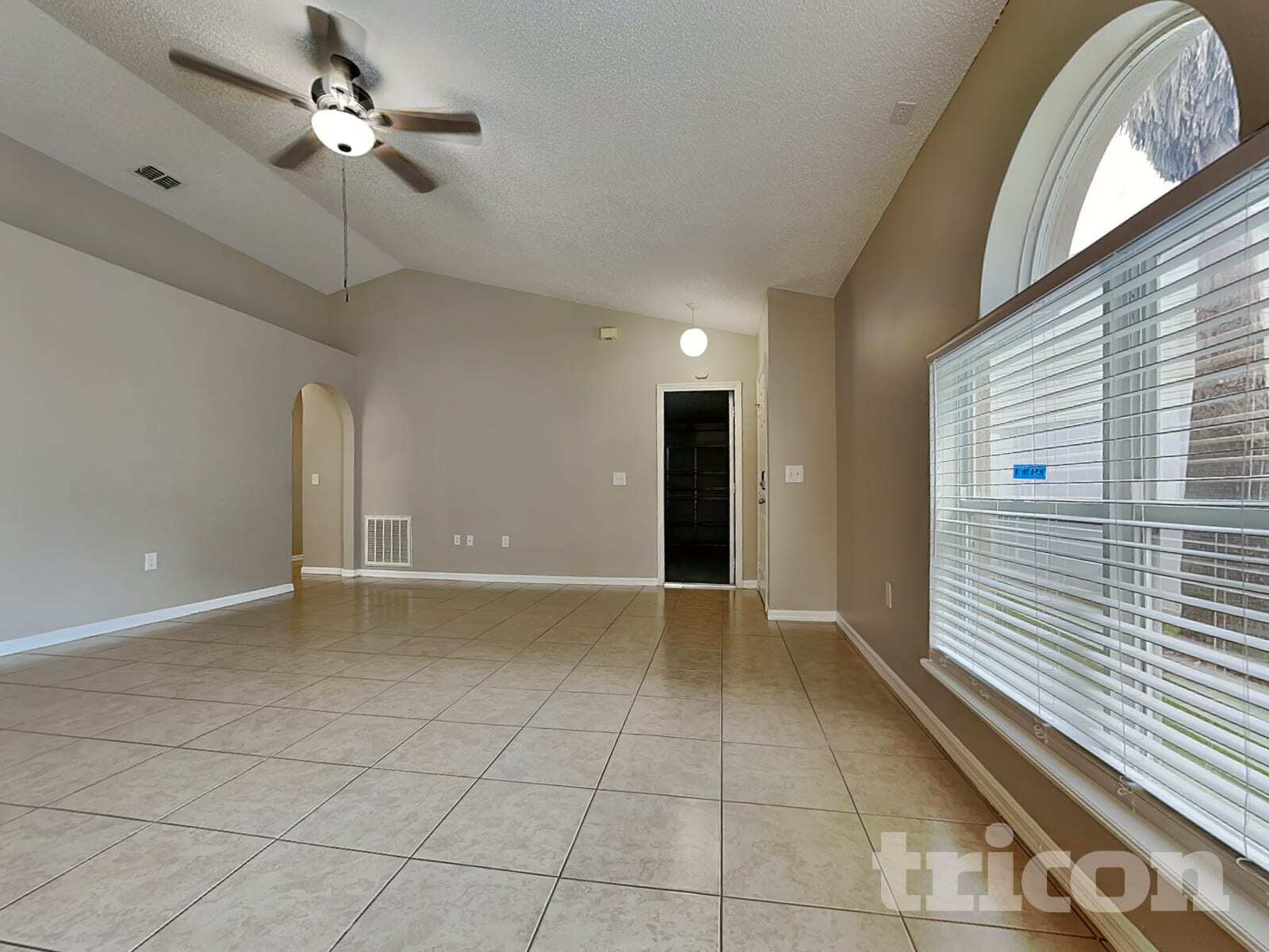 Building Photo - 11621 Ivy Flower Loop