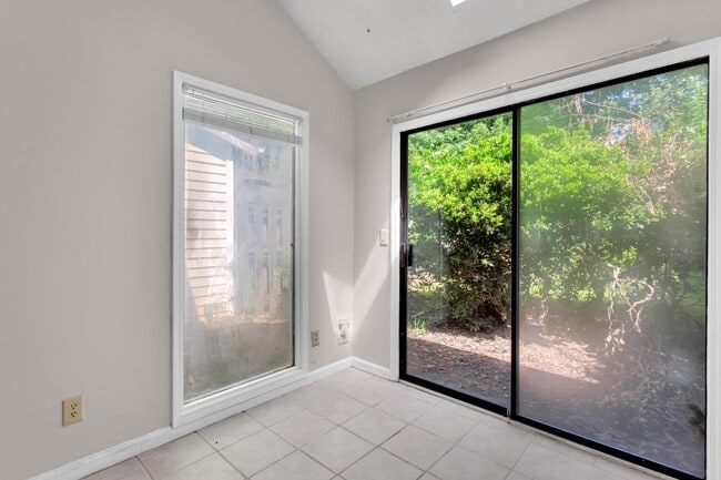 Building Photo - 2186 Spring Walk Ct