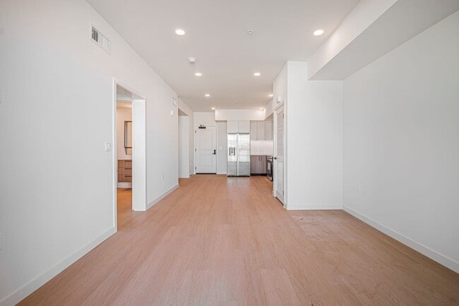 Building Photo - Welcome to the Gramercy
