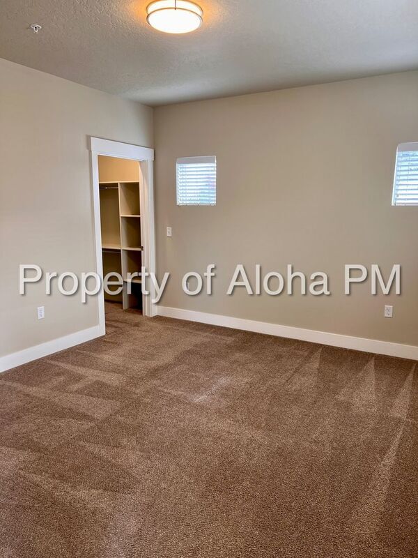 Building Photo - 3558 E Grand Forest Dr