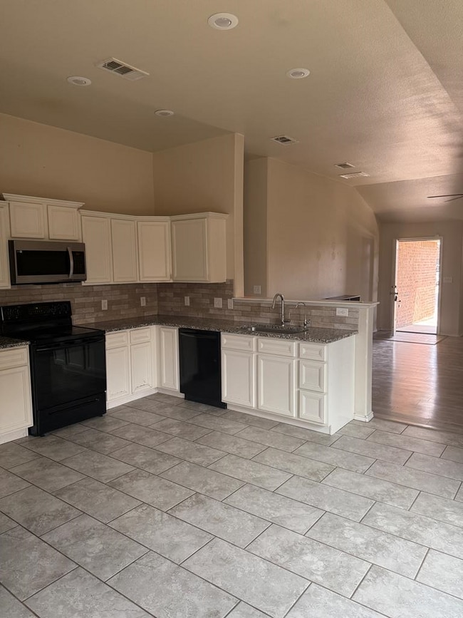 Building Photo - 9309 Sagebrush Ave