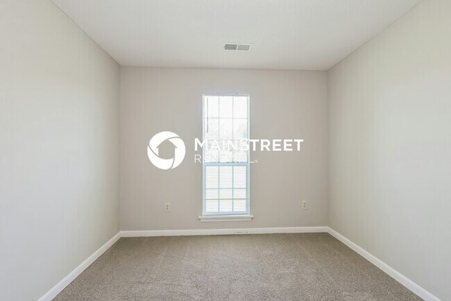 Building Photo - 4 Bedroom Pet-Friendly Home in Horn Lake, MS with Main Street Renewal