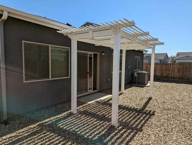 Building Photo - 3715 Bonifacio Way